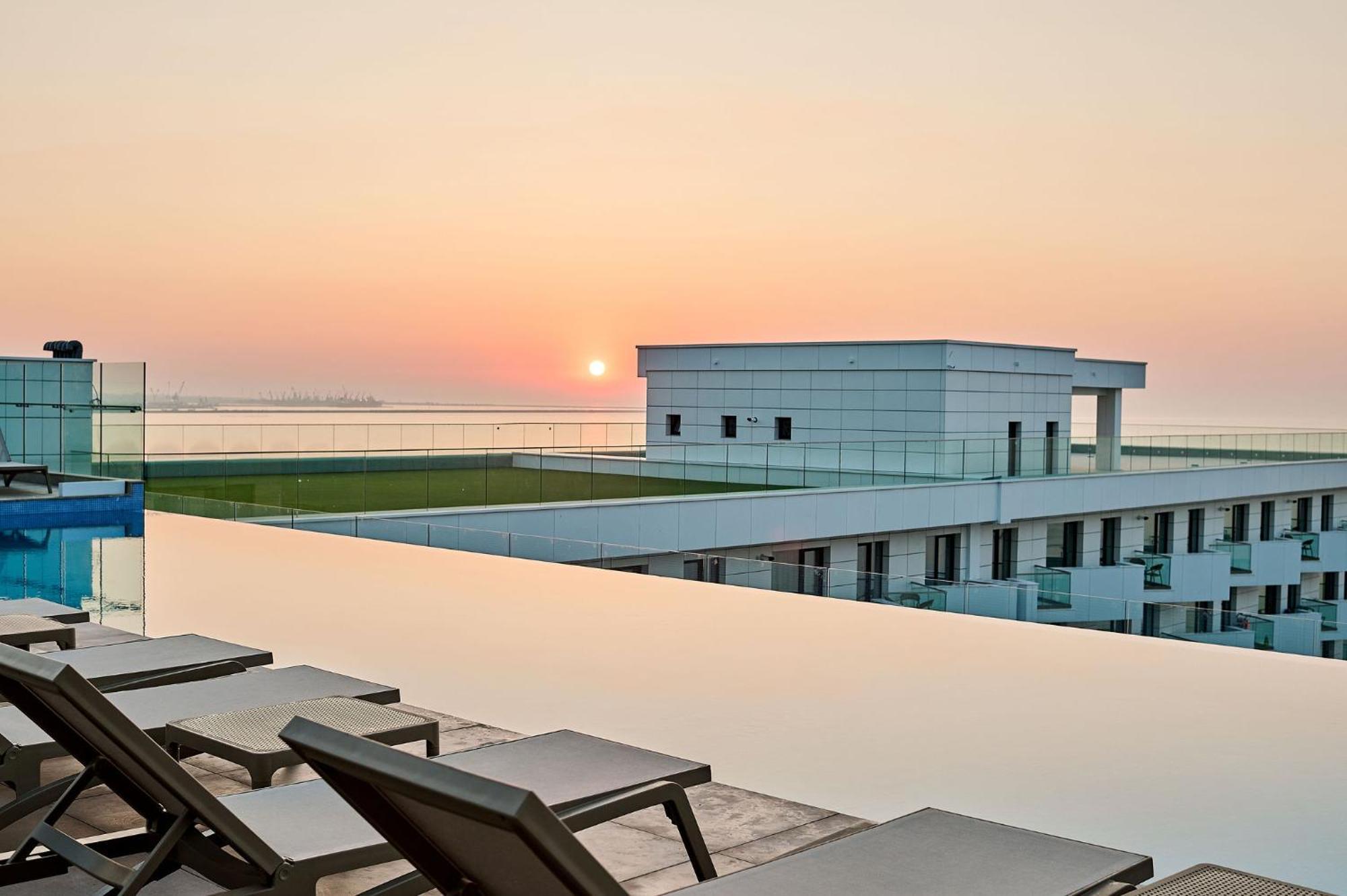 Mira Studio In Infinity Beach Resort - Parking Mamaia Exterior foto